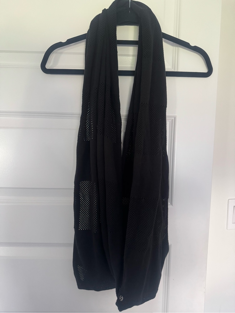 Lululemon infinity scarf
